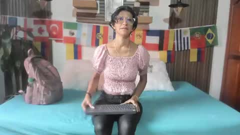 Snapshot of evaa_campbell chatting on 06-26-26, 12:09 Eva online show from 06-26-26, 12:09