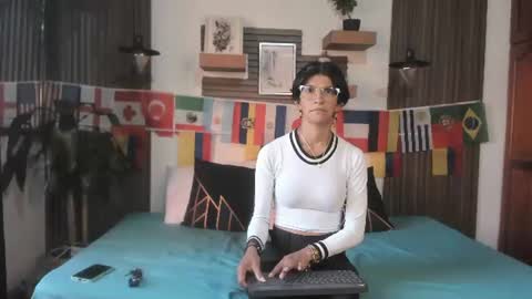 Snapshot of evaa_campbell chatting on 06-27-26, 12:10 Eva online show from 06-27-26, 12:10