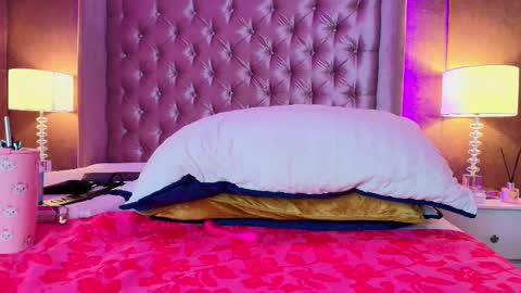 EVA CLOEE online show from 02-14-25, 12:30