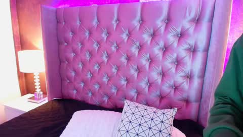 EVA CLOEE online show from 02-23-25, 01:24