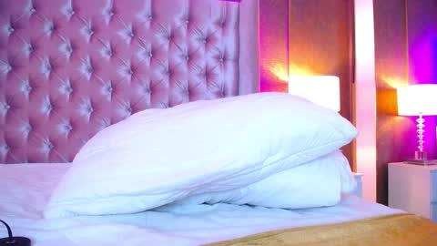 EVA CLOEE online show from 03-05-25, 07:49