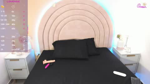 Snapshot of evaa_martinez chatting on 05-18-26, 12:22 Eva online show from 05-18-26, 12:22