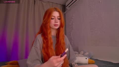 Snapshot of evaa_moonn_ chatting on 03-11-25, 02:54 Eva online show from 03-11-25, 02:54