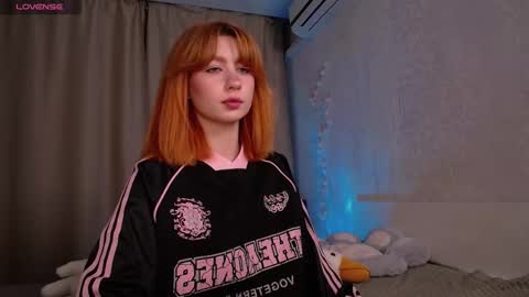 Eva online show from 11-30-25, 01:59