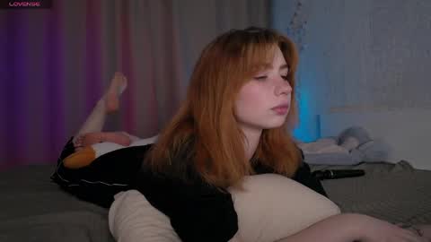 Snapshot of evaa_moonn_ chatting on 05-19-26, 06:25 Eva online show from 05-19-26, 06:25