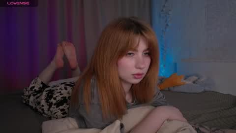 Snapshot of evaa_moonn_ chatting on 06-18-26, 10:30 Eva online show from 06-18-26, 10:30