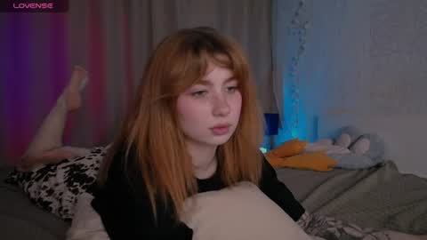 Snapshot of evaa_moonn_ chatting on 06-22-26, 04:53 Eva online show from 06-22-26, 04:53