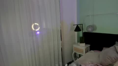 Snapshot of evaa_stevens chatting on 09-18-25, 01:24 julieth online show from 09-18-25, 01:24