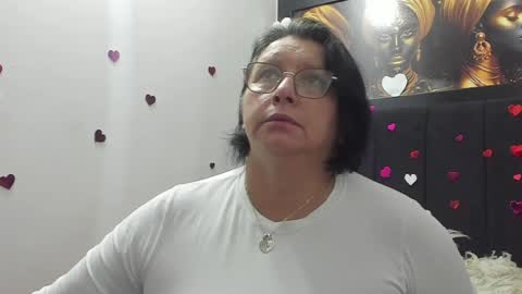 Snapshot of evaaross chatting on 04-13-26, 12:43 Eva online show from 04-13-26, 12:43