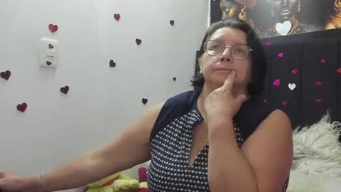 Snapshot of evaaross chatting on 04-15-26, 08:31 Eva online show from 04-15-26, 08:31