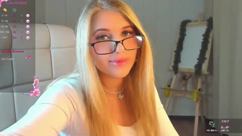 Eva  online show from 12-22-24, 05:45