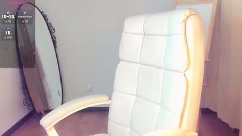 Eva  online show from 01-11-25, 05:41