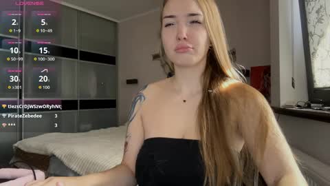 evacarter1 online show from 10-04-25, 08:34