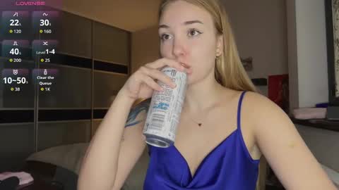 evacarter1 online show from 10-11-25, 06:56