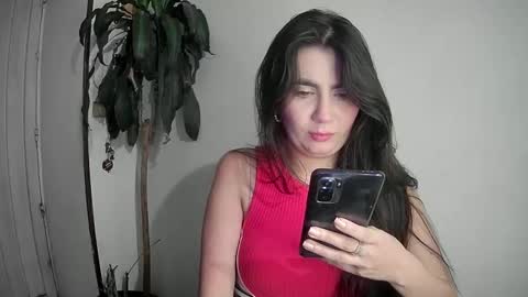 Snapshot of evacollins12 chatting on 12-23-24, 02:02 evacollins12 online show from 12-23-24, 02:02