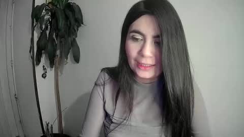 Snapshot of evacollins12 chatting on 12-28-24, 04:19 evacollins12 online show from 12-28-24, 04:19