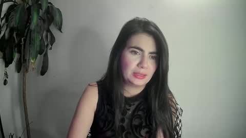 Snapshot of evacollins12 chatting on 01-07-25, 12:45 evacollins12 online show from 01-07-25, 12:45