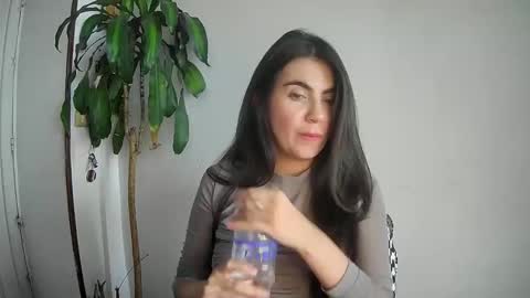 Snapshot of evacollins12 chatting on 01-07-25, 08:31 evacollins12 online show from 01-07-25, 08:31