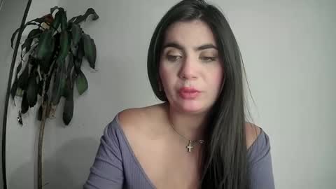 Snapshot of evacollins12 chatting on 01-28-25, 02:21 evacollins12 online show from 01-28-25, 02:21