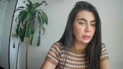 Snapshot of evacollins12 chatting on 02-23-25, 08:33 evacollins12 online show from 02-23-25, 08:33