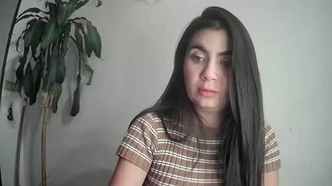 Snapshot of evacollins12 chatting on 02-23-25, 11:36 evacollins12 online show from 02-23-25, 11:36