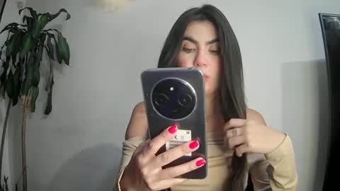 Snapshot of evacollins12 chatting on 03-12-25, 11:12 evacollins12 online show from 03-12-25, 11:12