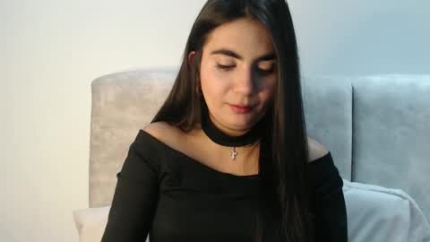 Snapshot of evacollins12 chatting on 09-29-25, 02:06 evacollins12 online show from 09-29-25, 02:06