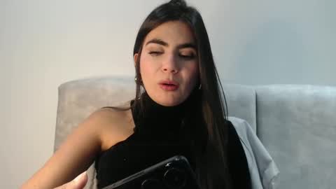 Snapshot of evacollins12 chatting on 10-01-25, 01:33 evacollins12 online show from 10-01-25, 01:33