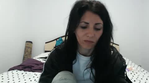 Snapshot of evacrisxxx chatting on 04-27-26, 03:15 hornycrissyyourlove online show from 04-27-26, 03:15