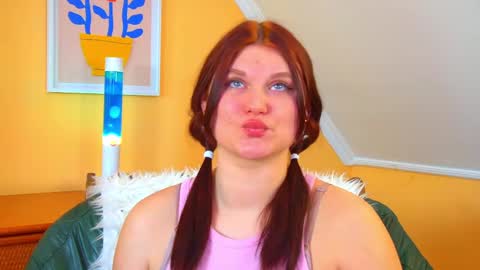 Snapshot of evaengels chatting on 03-06-26, 12:12 Eva online show from 03-06-26, 12:12