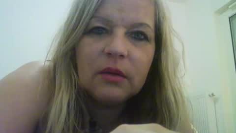 Snapshot of evafrench1991 chatting on 03-08-25, 09:29 evafrench1991 online show from 03-08-25, 09:29