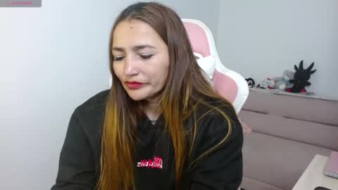 Snapshot of evagrays chatting on 02-11-26, 09:20 Eva online show from 02-11-26, 09:20