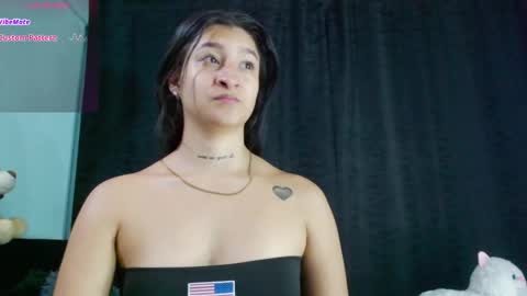 Snapshot of evah_lee chatting on 10-04-25, 01:58 Evah Lee online show from 10-04-25, 01:58