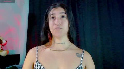 Snapshot of evah_lee chatting on 10-15-25, 03:39 Evah Lee online show from 10-15-25, 03:39
