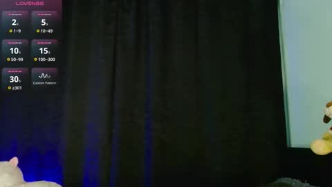 Snapshot of evah_lee chatting on 11-06-25, 03:40 Evah Lee online show from 11-06-25, 03:40