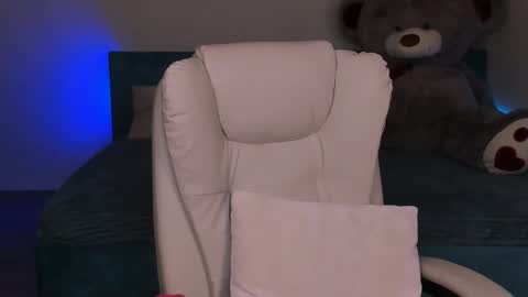 Snapshot of evaharve chatting on 12-12-24, 08:53 Eva online show from 12-12-24, 08:53