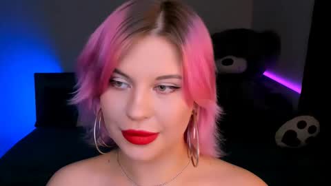 Snapshot of evaharve chatting on 01-12-25, 01:00 Eva online show from 01-12-25, 01:00