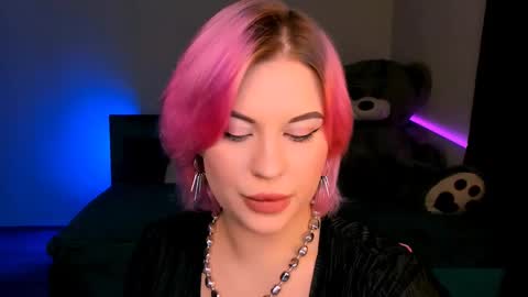 Snapshot of evaharve chatting on 01-12-25, 10:43 Eva online show from 01-12-25, 10:43