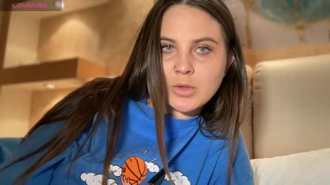 Snapshot of evahazardd chatting on 02-05-25, 08:04 EvaHazard online show from 02-05-25, 08:04