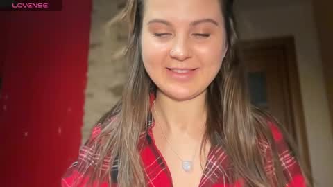 Snapshot of evahazardd chatting on 02-15-25, 04:56 EvaHazard online show from 02-15-25, 04:56