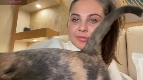 Snapshot of evahazardd chatting on 10-14-25, 05:58 EvaHazard online show from 10-14-25, 05:58