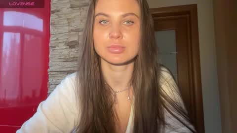 Snapshot of evahazardd chatting on 10-26-25, 11:05 EvaHazard online show from 10-26-25, 11:05