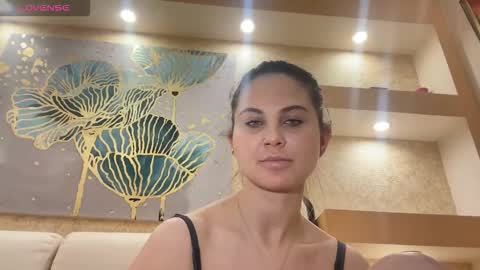 Snapshot of evahazardd chatting on 11-27-25, 03:25 EvaHazard online show from 11-27-25, 03:25