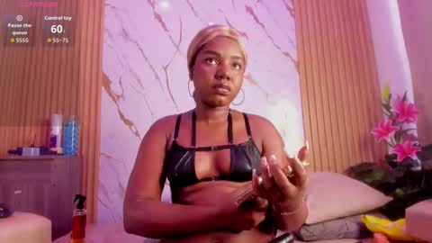 Snapshot of evajohnss chatting on 12-03-25, 12:47 EvaJohnss online show from 12-03-25, 12:47