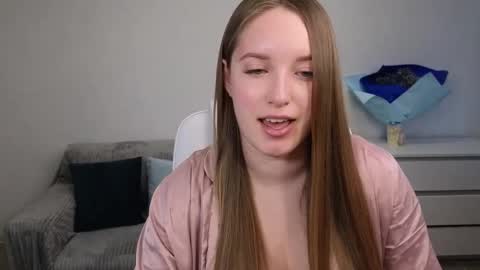 Snapshot of evajuly chatting on 01-14-25, 09:35 Eva online show from 01-14-25, 09:35