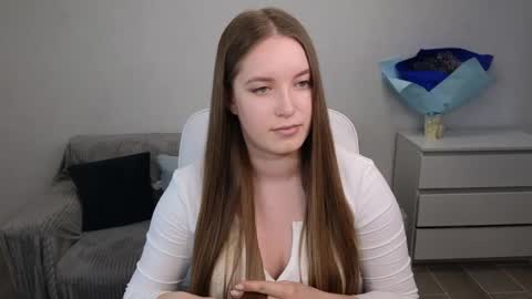 Snapshot of evajuly chatting on 01-27-25, 09:44 Eva online show from 01-27-25, 09:44