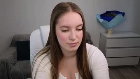 Snapshot of evajuly chatting on 02-05-25, 09:15 Eva online show from 02-05-25, 09:15