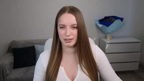 Snapshot of evajuly chatting on 02-13-25, 07:45 Eva online show from 02-13-25, 07:45