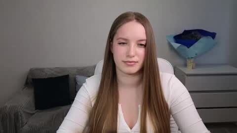 Snapshot of evajuly chatting on 02-28-25, 08:20 Eva online show from 02-28-25, 08:20