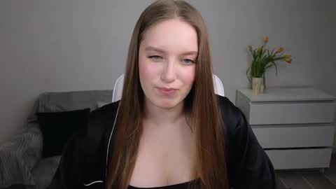 Snapshot of evajuly chatting on 03-09-25, 04:00 Eva online show from 03-09-25, 04:00